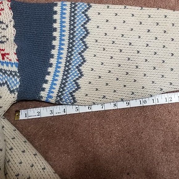 COPY - COPY - Vintage Snowflake Sweater - Picture 7 of 16